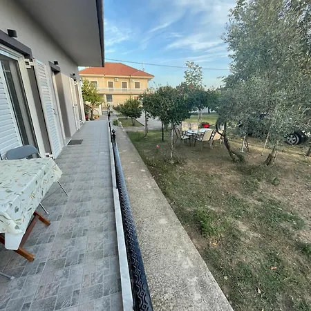 Sofias Trikala Lägenhet Megala Kalyvia