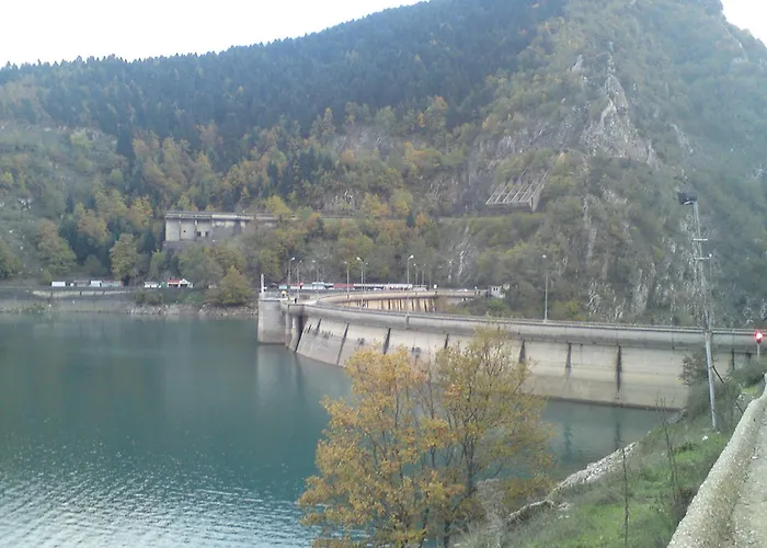 Sofias Trikala * Megala Kalyvia